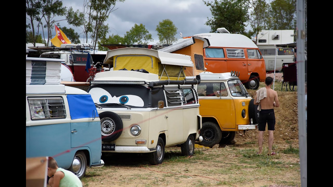 1500 Combi VW rassemblés en Saône et Loire