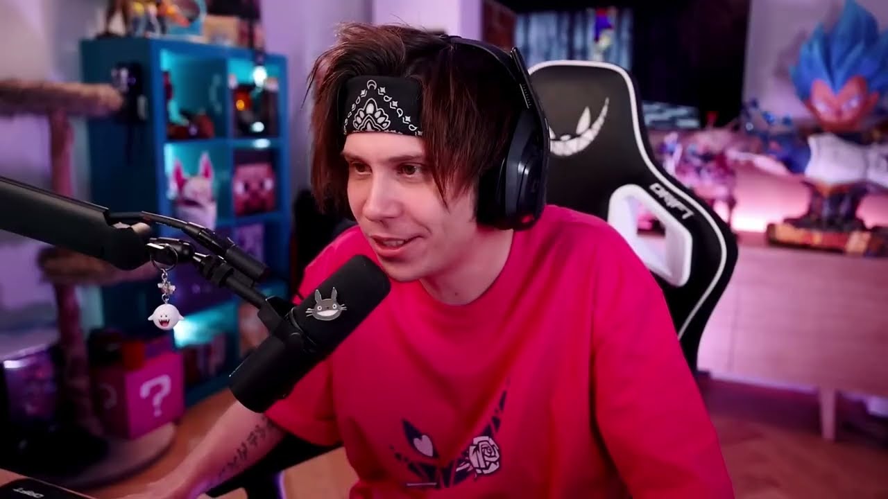 ADIVINA EL JUEGO SOLO POR LOS EMOJIS - Rubius vs El Chat en Mega Quiz Gaming