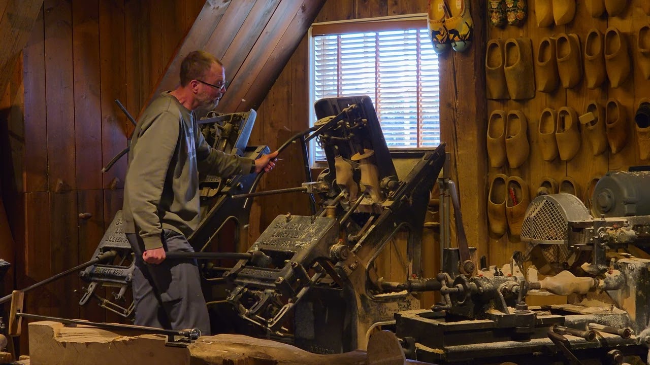 Zaanse Schans - Clog Making