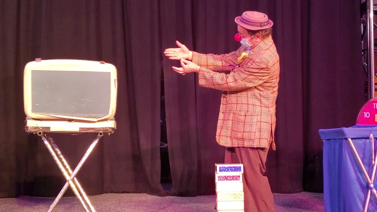Adventure dome circus 🎪 creepy clown show. 3/28/2021
