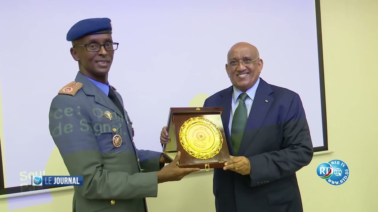 Le Président de l’Assemblée nationale reçoit la 3ᵉ année de l’Académie Militaire d’Arta
