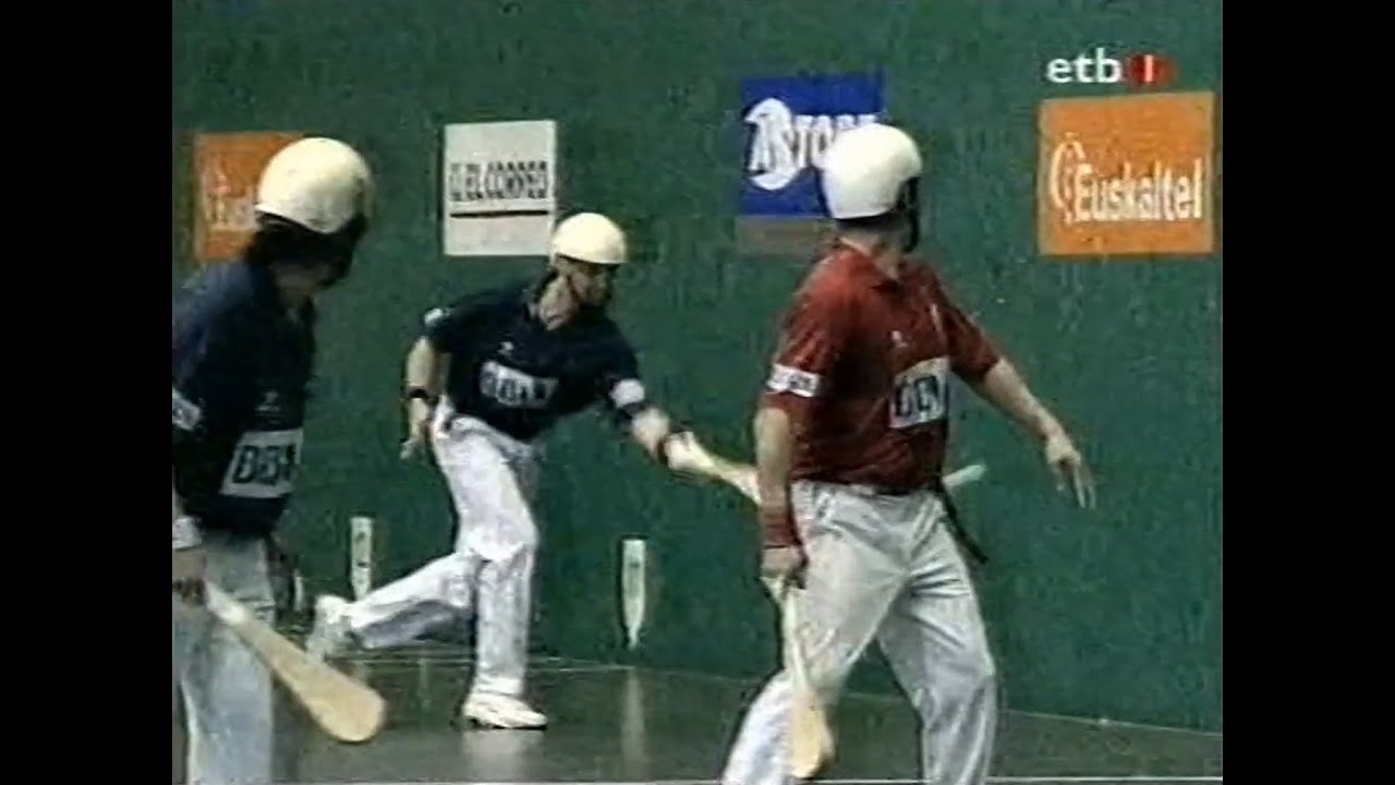 IRIONDO - REKALDE vs URKIA - LUJAN (Deportivo · 2004) Pala