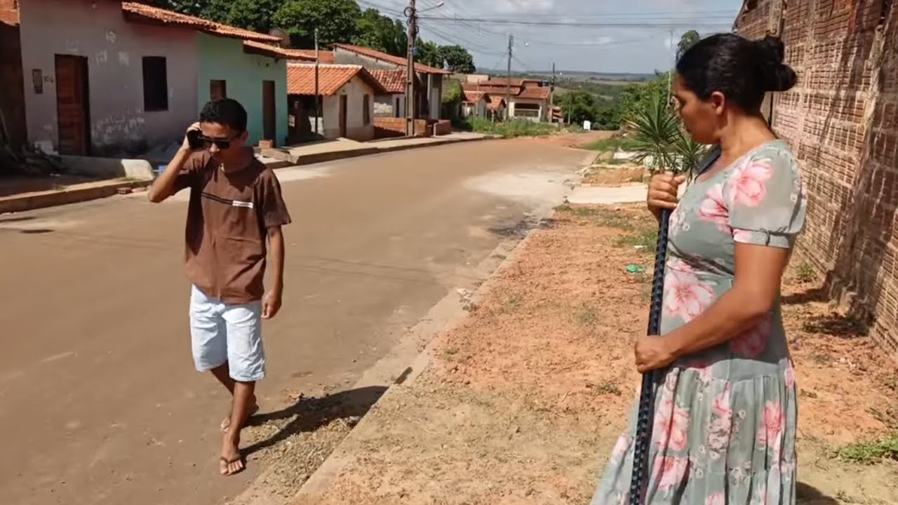 Vizinha fofoqueira