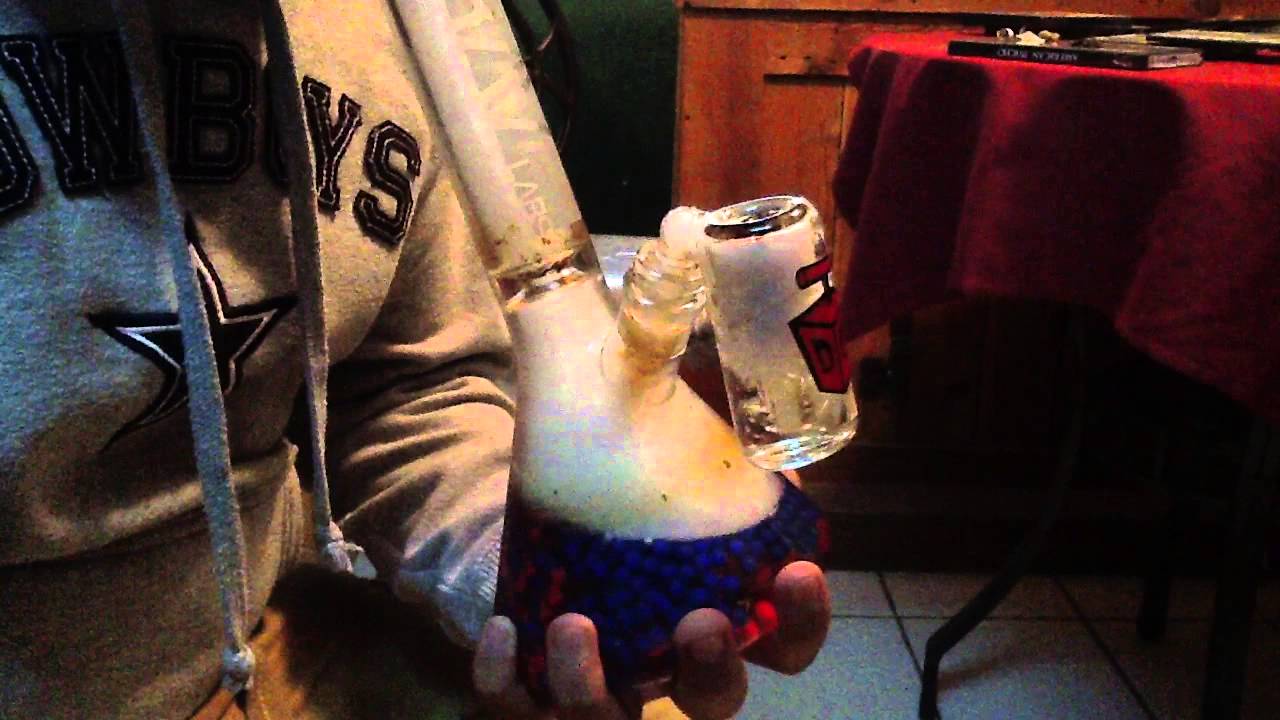 Gravlab beaker bong hit!