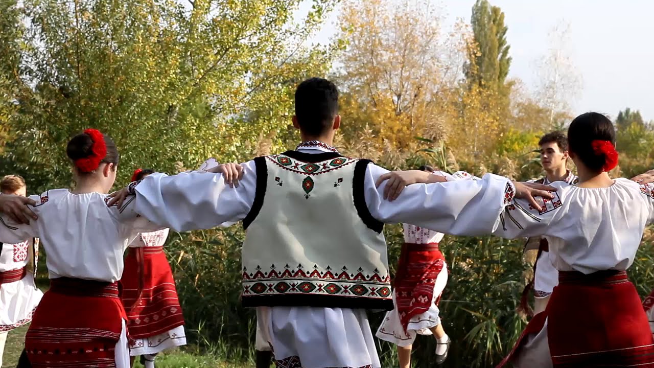 Hora și sirba ca la Caușeni