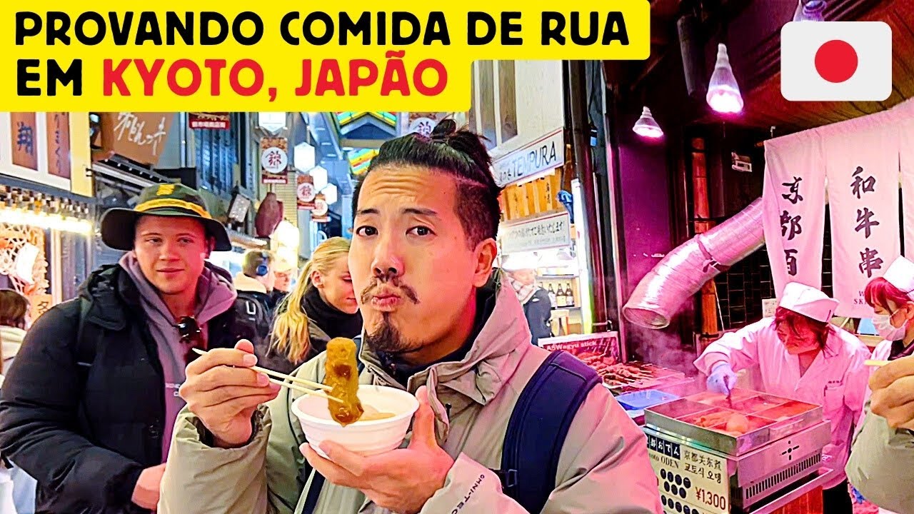 Provando comida de rua em Kyoto, Japão