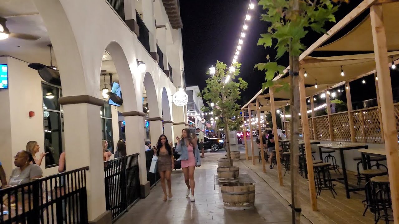 Saturday night wine country walking tour of bustling Old Town Temecula