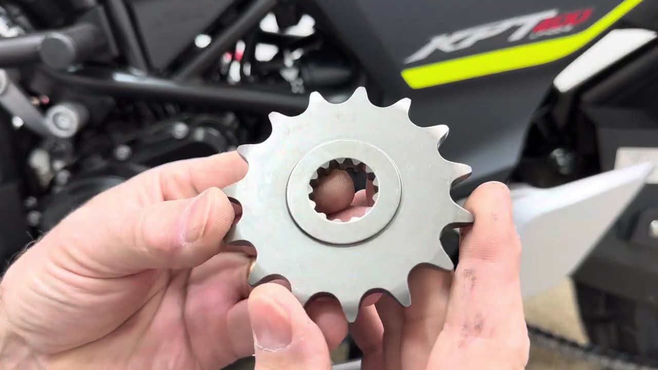 LIFAN KPT 400cc, Front sprocket change from a 14t to a 15t, #motorcycle #adventure #lifan #bikelife