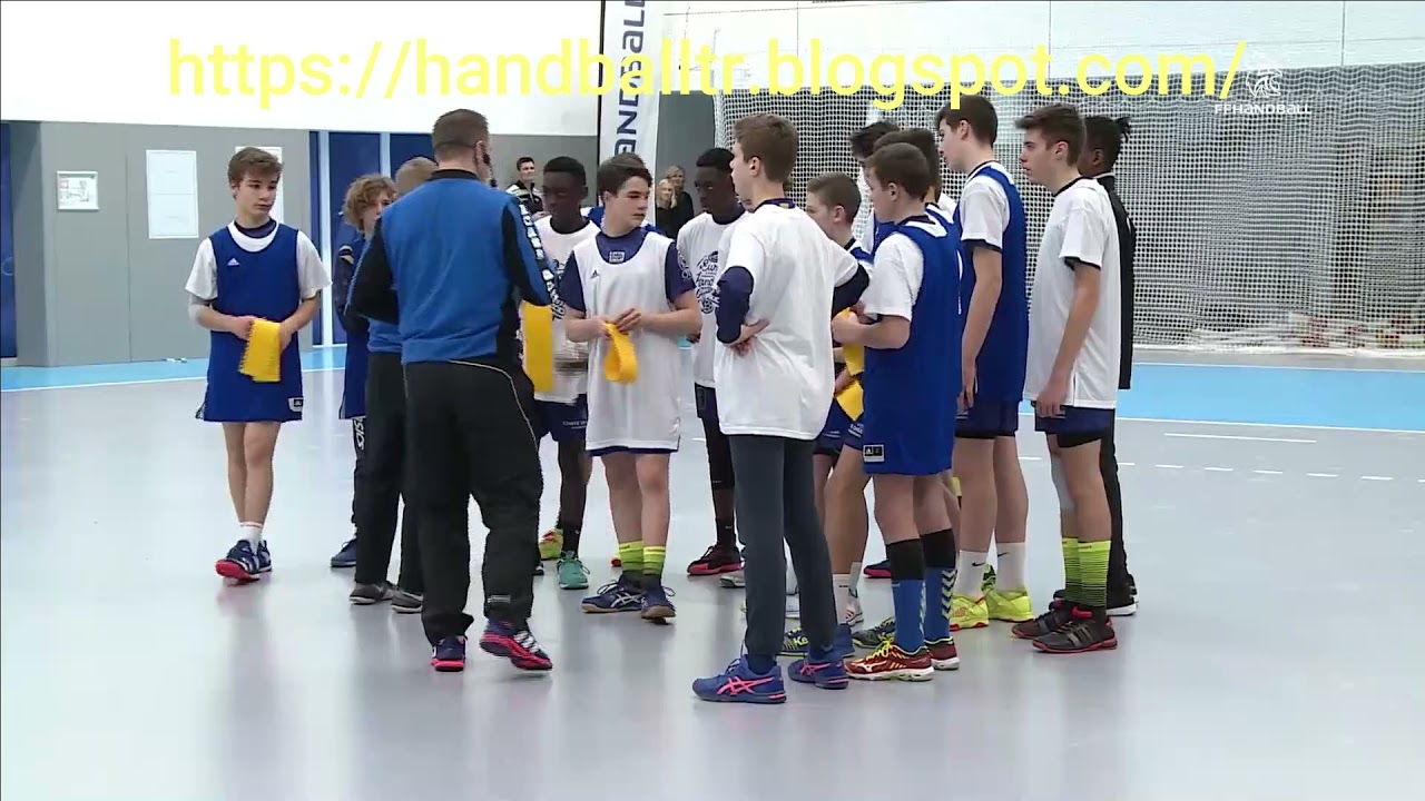Handball training -Grégory BELHOSTE - Exploiting the different defensive densities part 1
