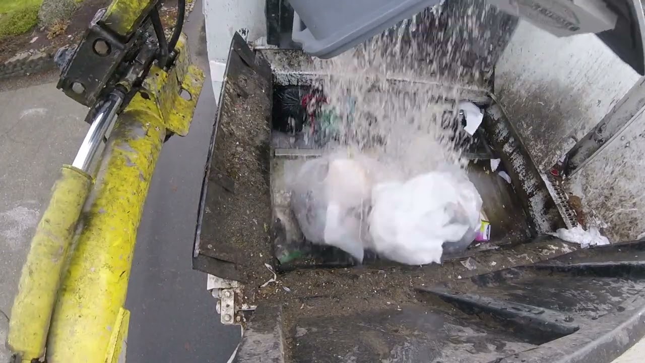 Packing Heavy Garbage Part 1