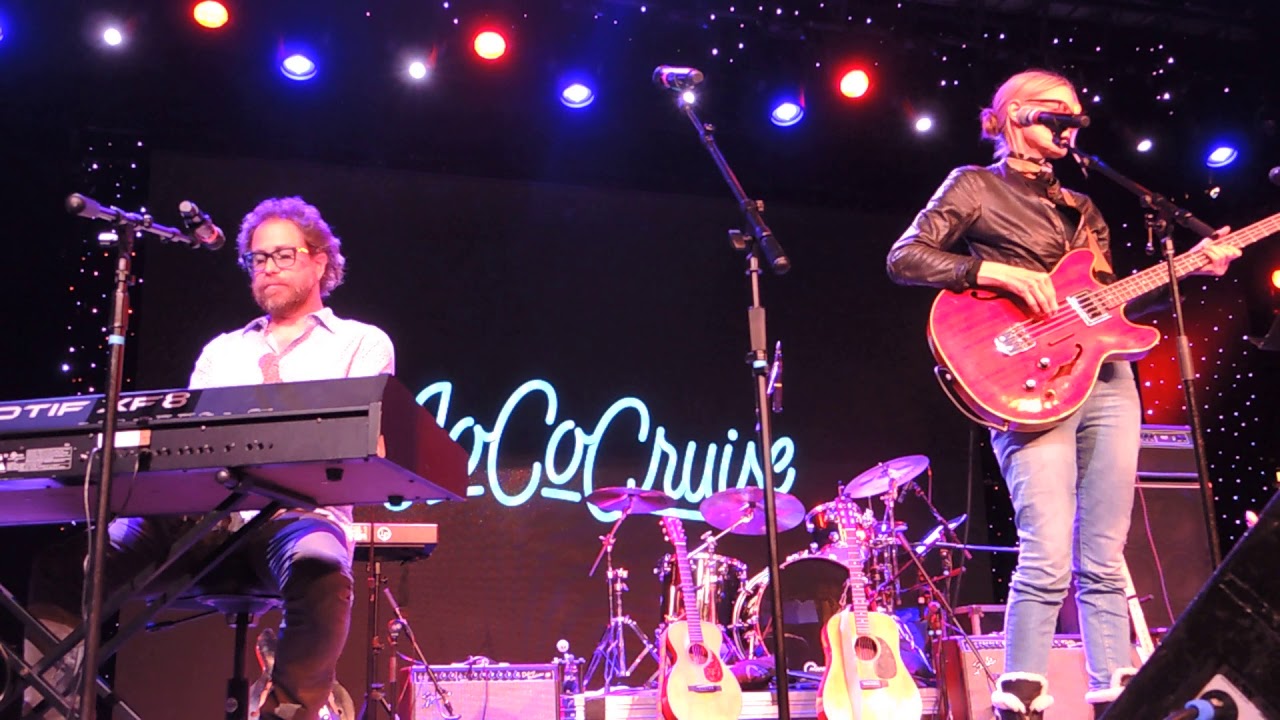 Pictures of Cats — Jonathan Coulton with Aimee Mann, Final Red Team Concert on JoCo Cruise 2019