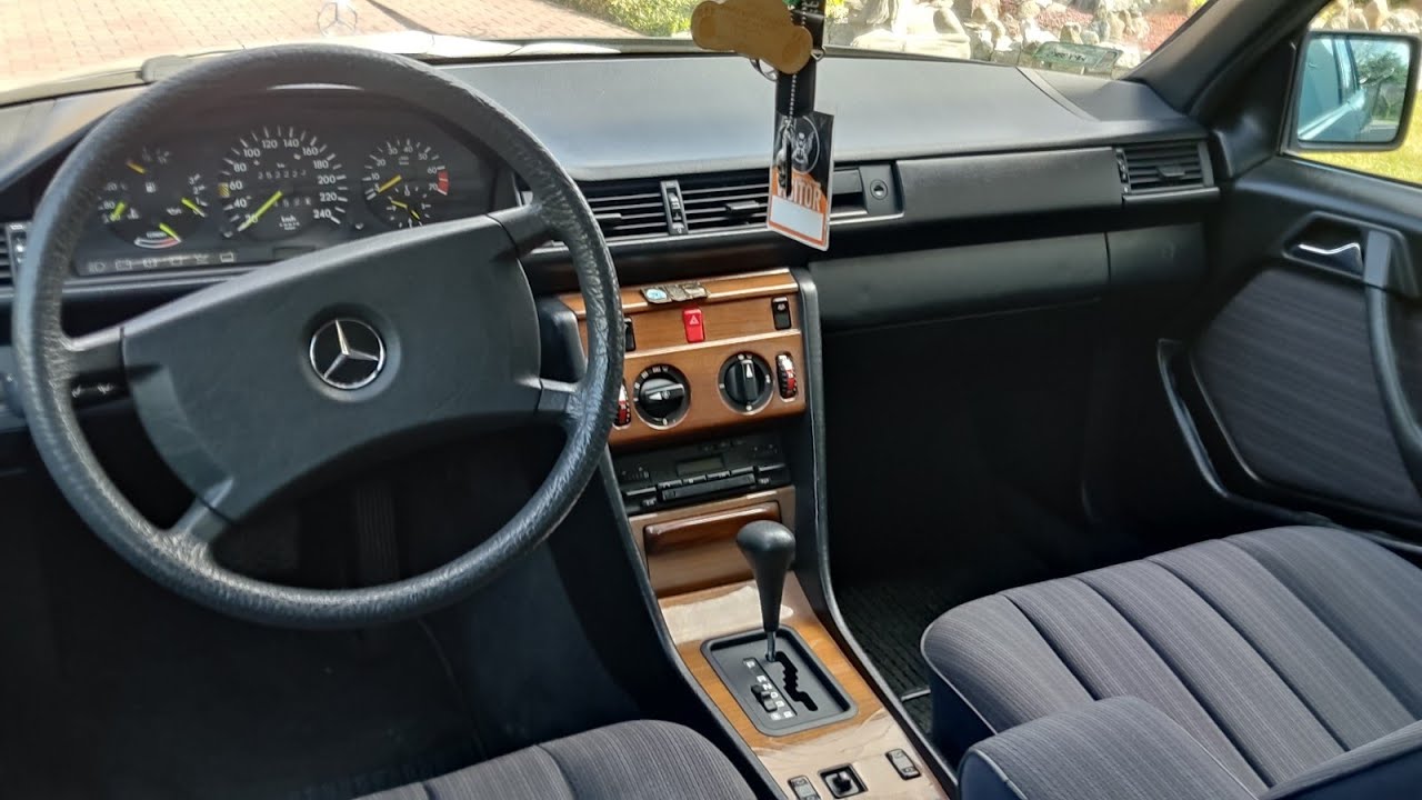 ale ten gangus jeździ Mercedes 124 260e 1988