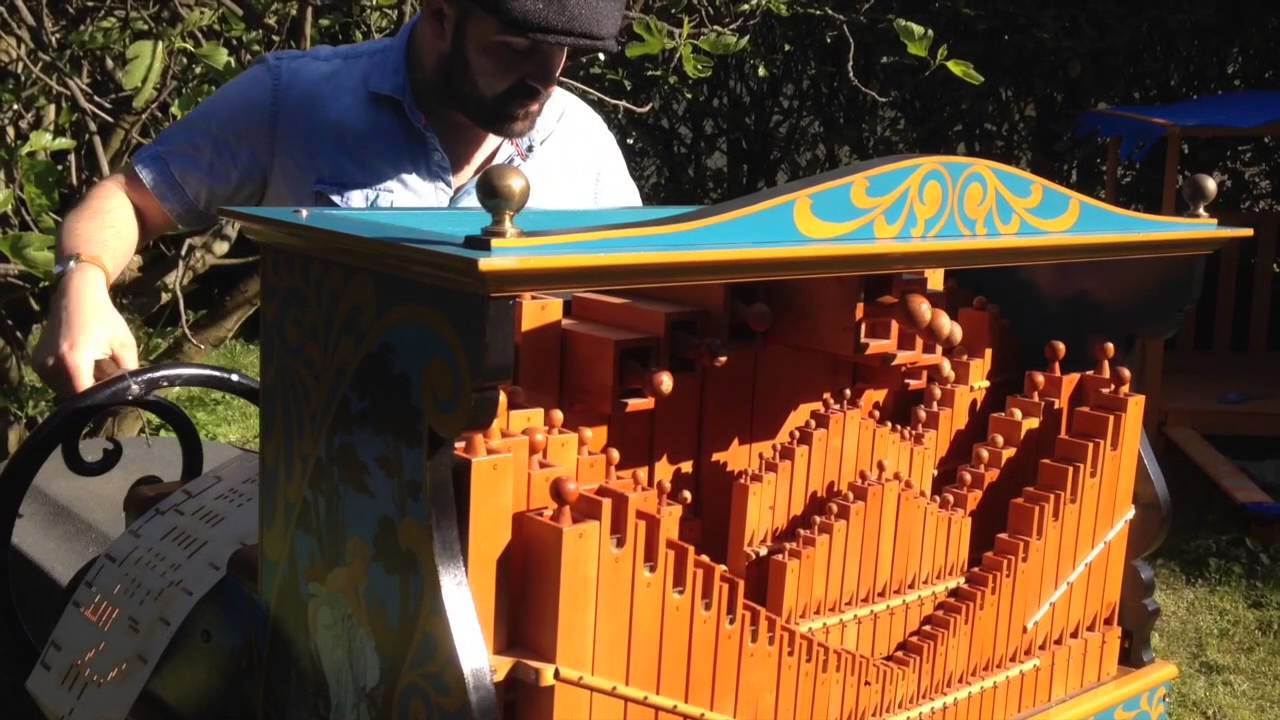 Monstres & Compagnie- Disney Pixar - Orgue de Barbarie