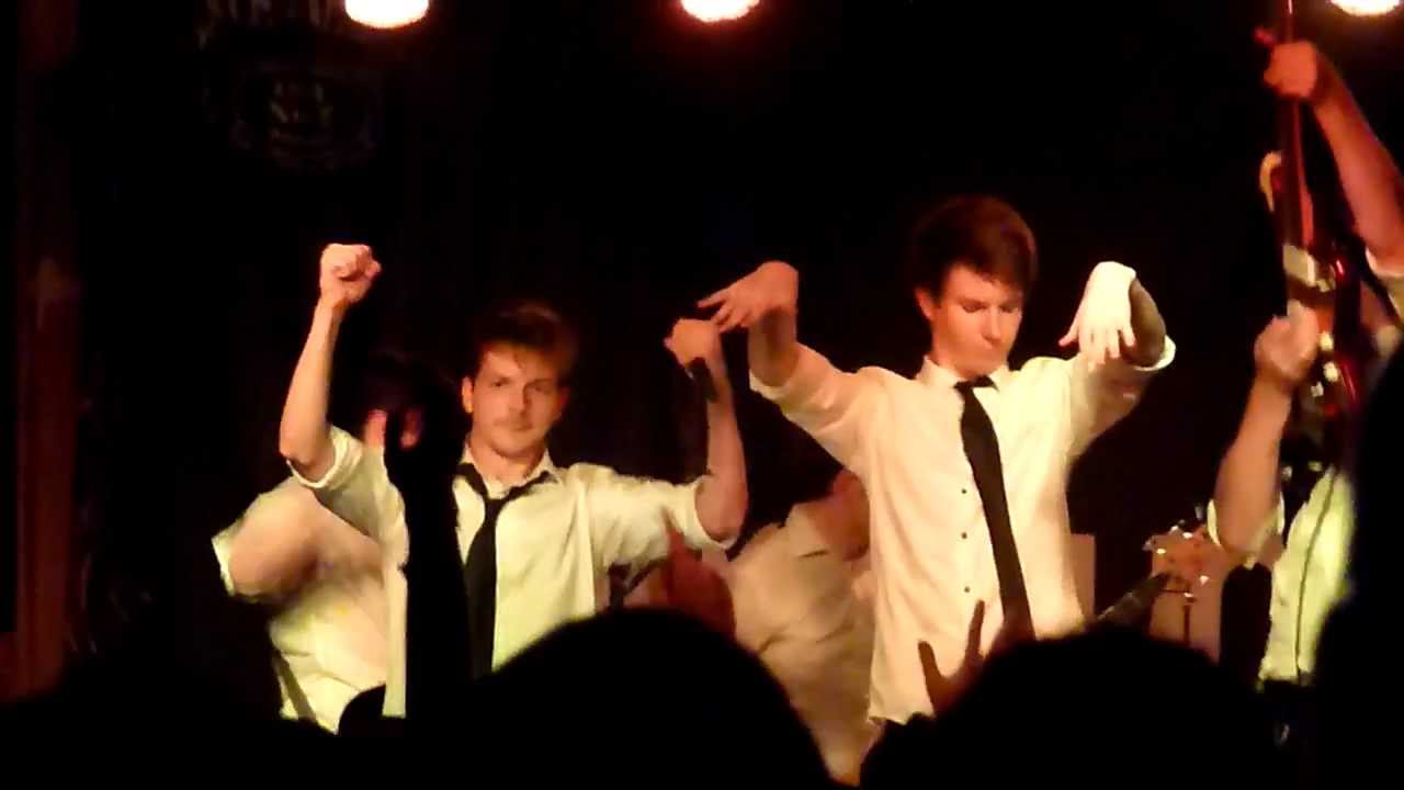 Dananananaykroyd - The Cluny (Newcastle) 12/11/2011 - Hey Everyone & Watch This!