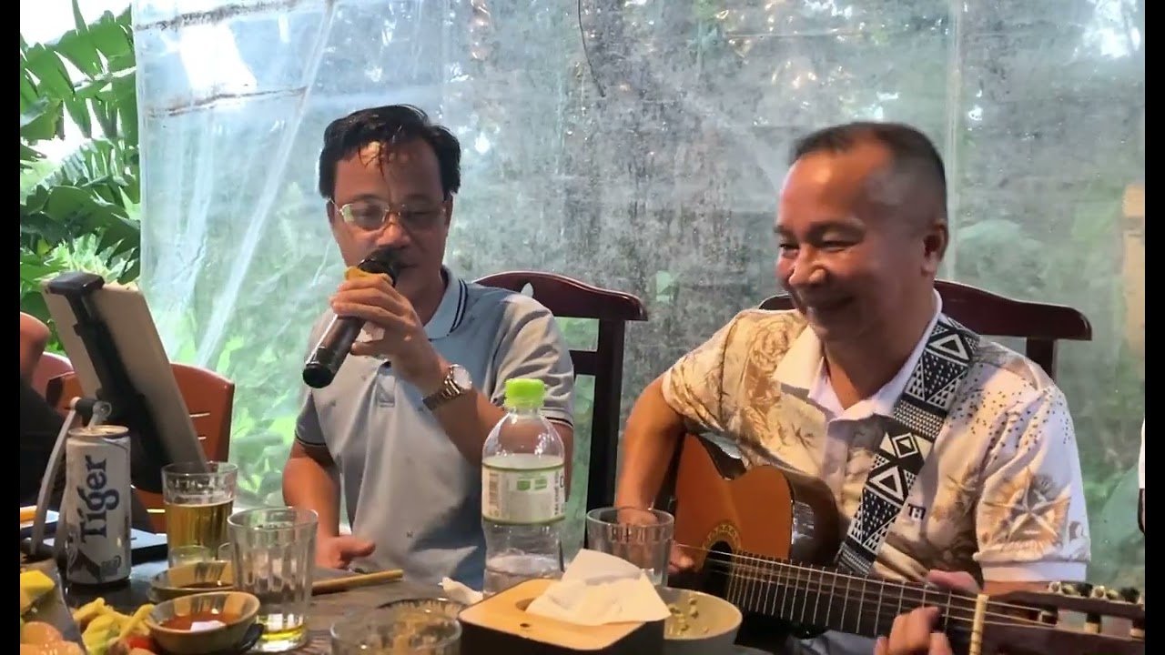 Phượng hồng( phiên bản bàn nhậu ) Nguyễn Thành guitarist