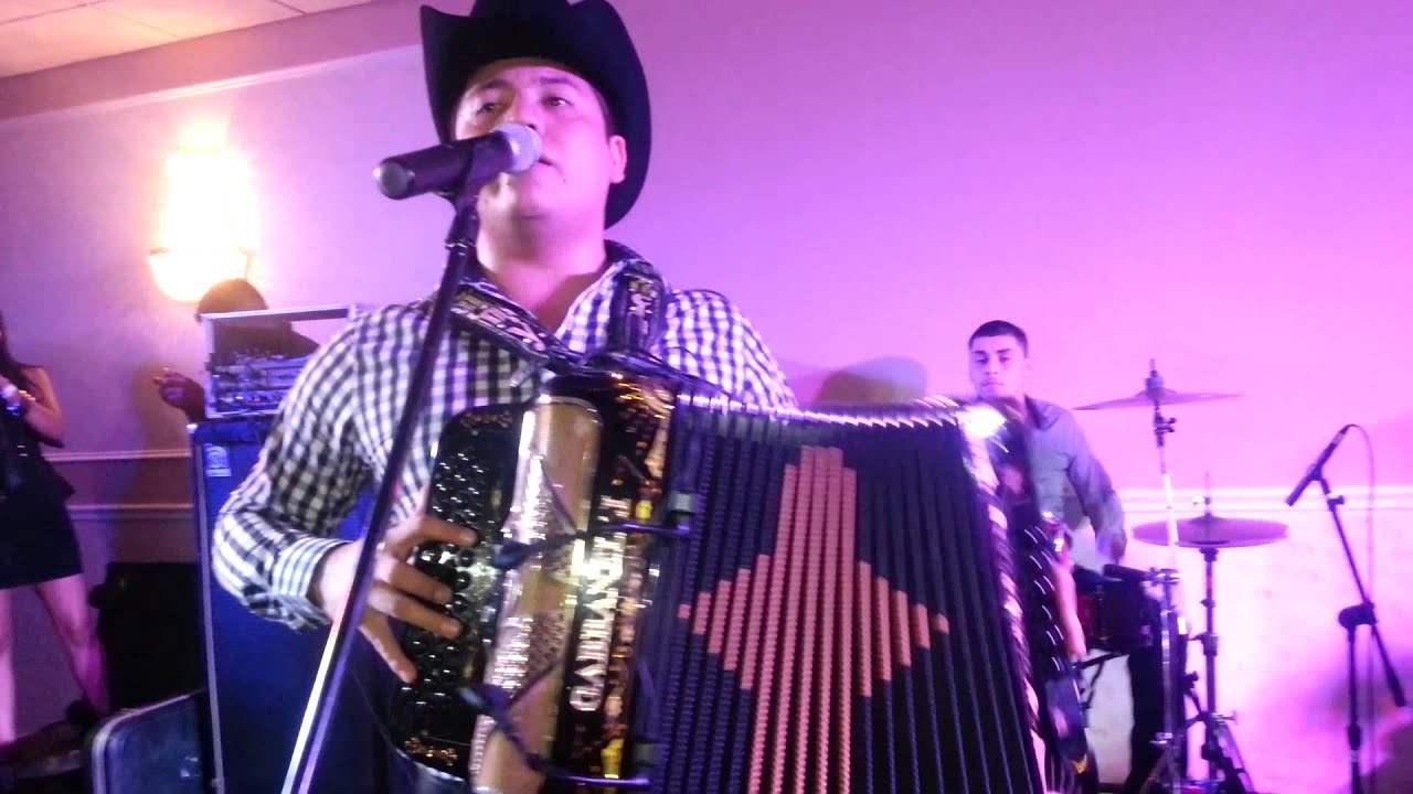 Se va muriendo mi alma-Remmy Valenzuela