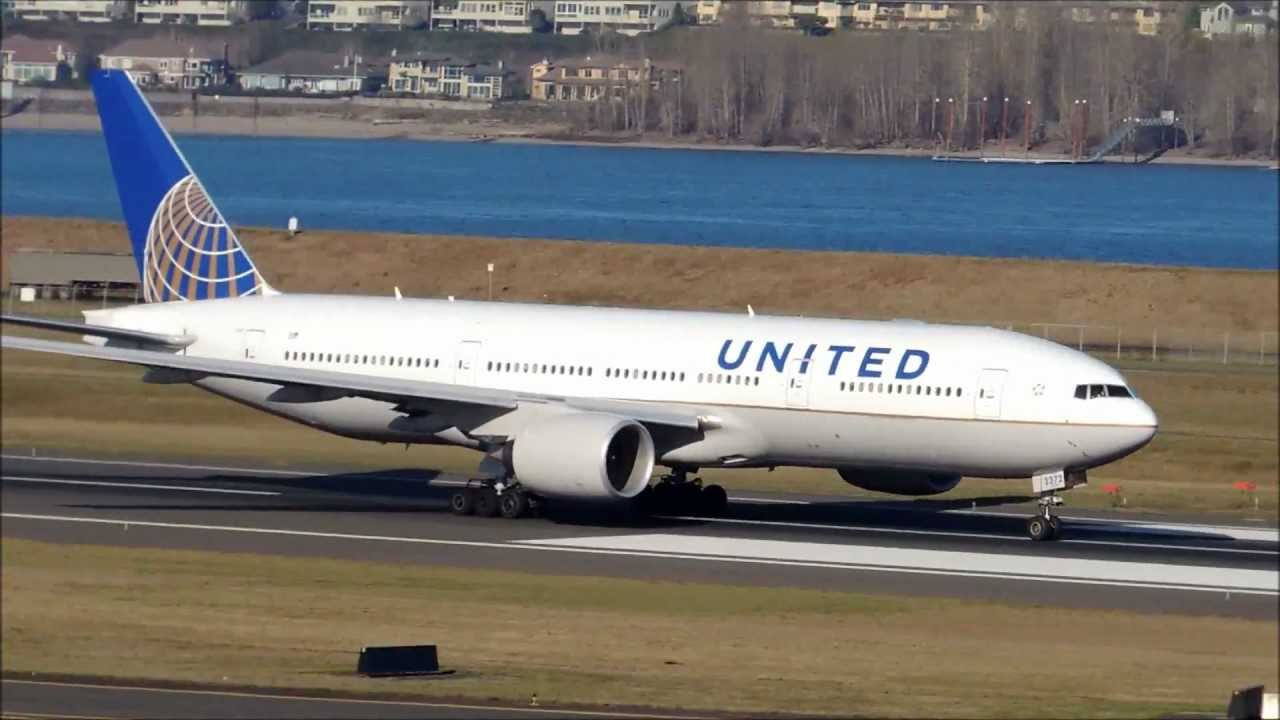*RARE* United Airlines Boeing 777-200 [N772UA] start-up, taxi, and takeoff from PDX