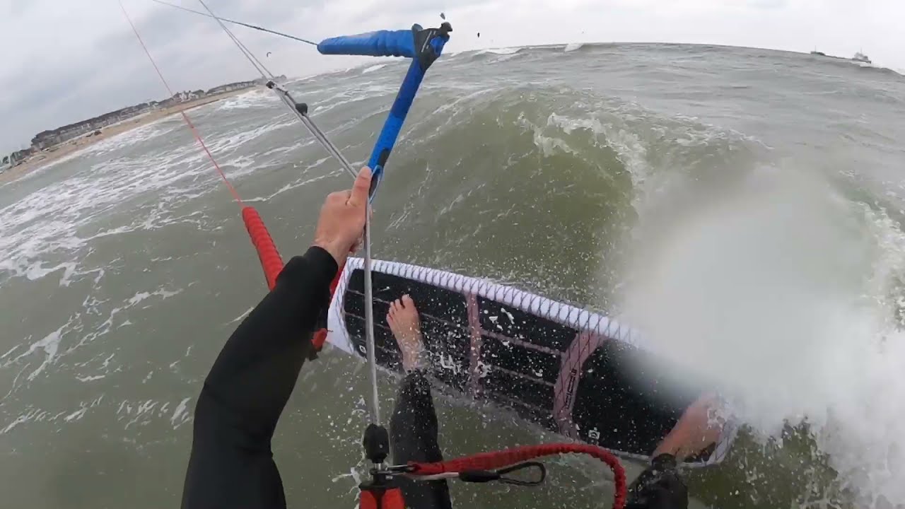 Strapless freestyle kitesurf session belgium