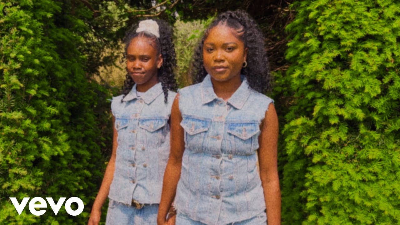 Chanel Loren - Ebony (Visualiser)