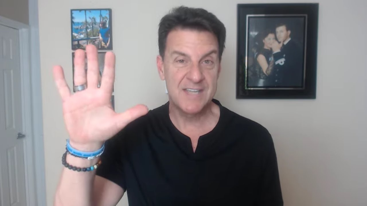 5 Steps To Get An Avoidant Man To Open Up ~ Unlock His Heart