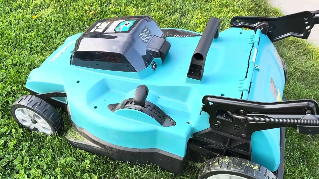 Makita electric self propelled lawnmower. XML11CT1 review.