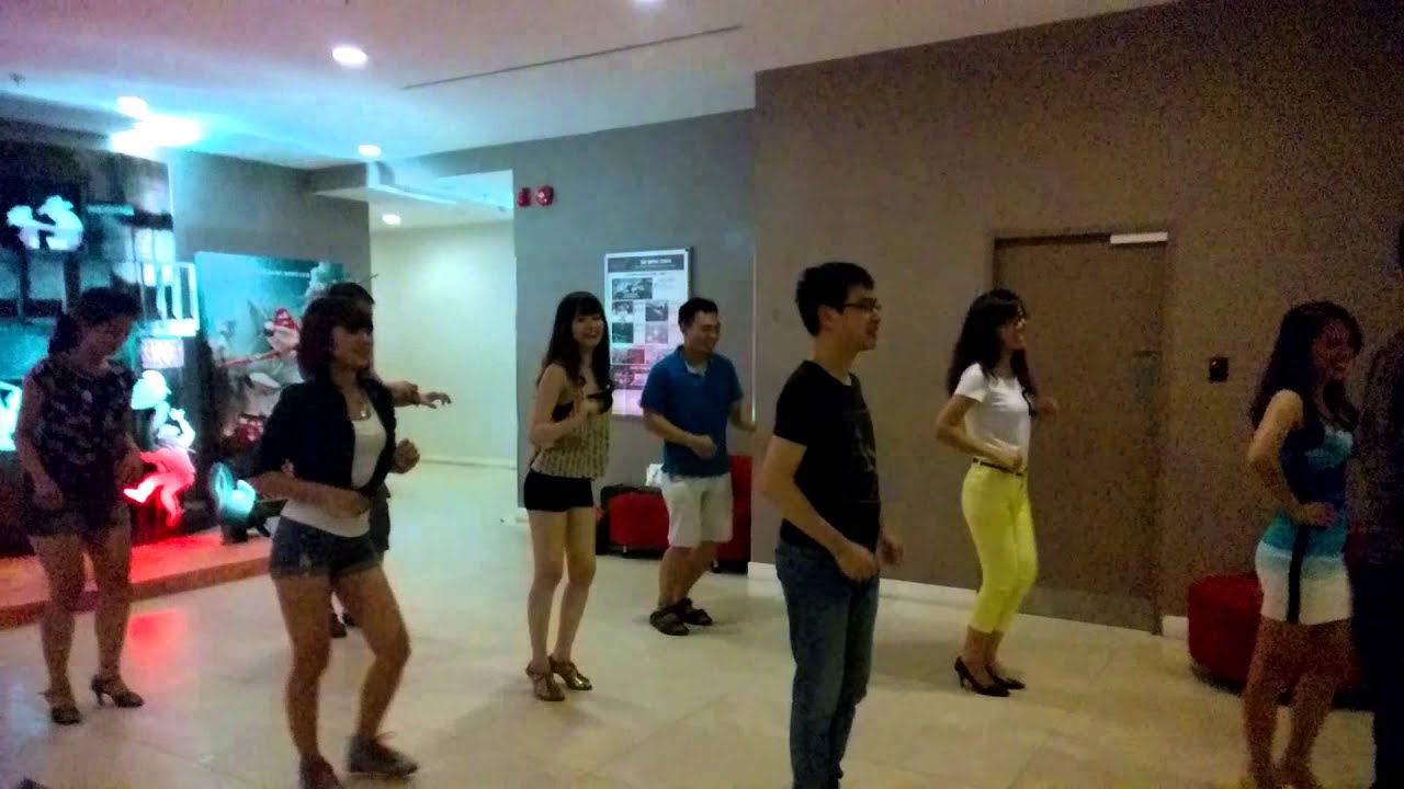 Flash Mob _ Macarena - CGV Mipec Tower 17/7/2014