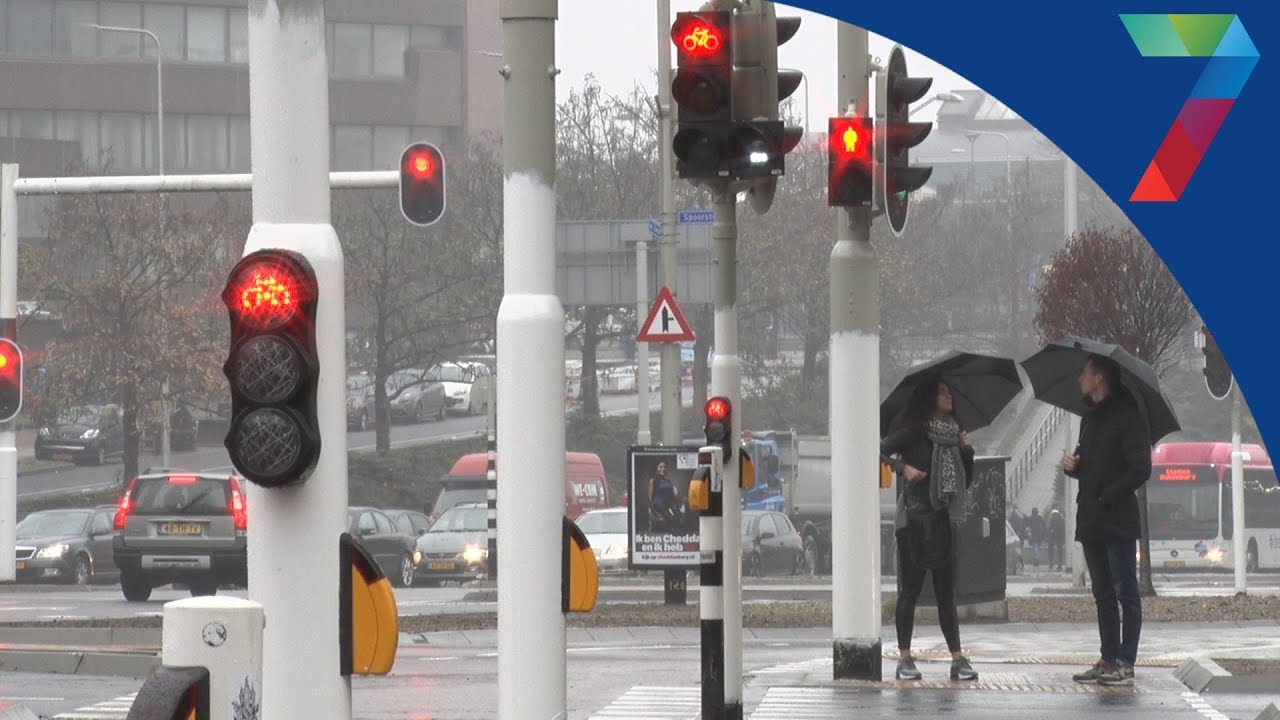 Verkeerslichten Quackplein hebben tijdelijk nieuwe kleur