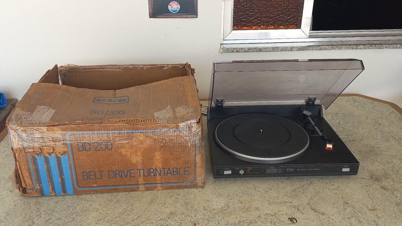 Demonstração Toca discos CCE BD200 nova na CAIXA! (parte 2)