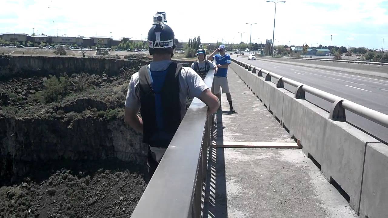 BASE jump off Perrine bridge goes wrong