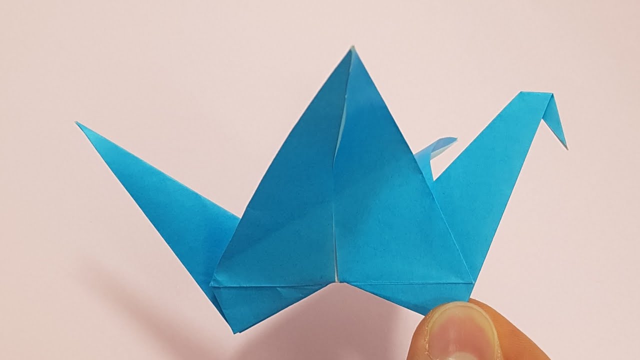 Origami: uccellino che vola