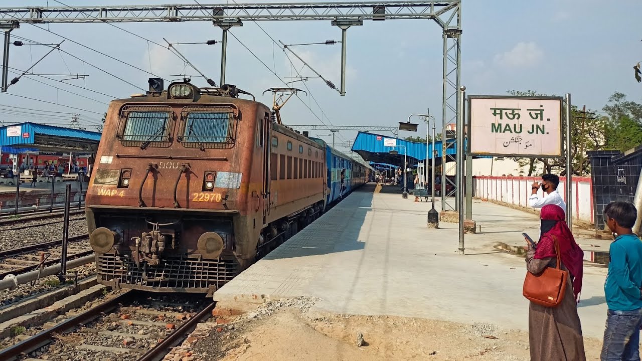 Lar Road To Mau Junction - Short Journey- 15129 GKP _ BCY Intercity Express #indianrailways