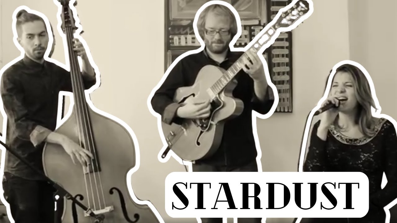 Just Silhouettes - Stardust (Hoagy Carmicheal)