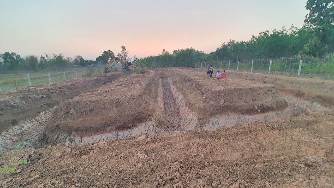 ขุดคลองปลูกมะพร้าวแบบไม่ต้องมีตะพัก