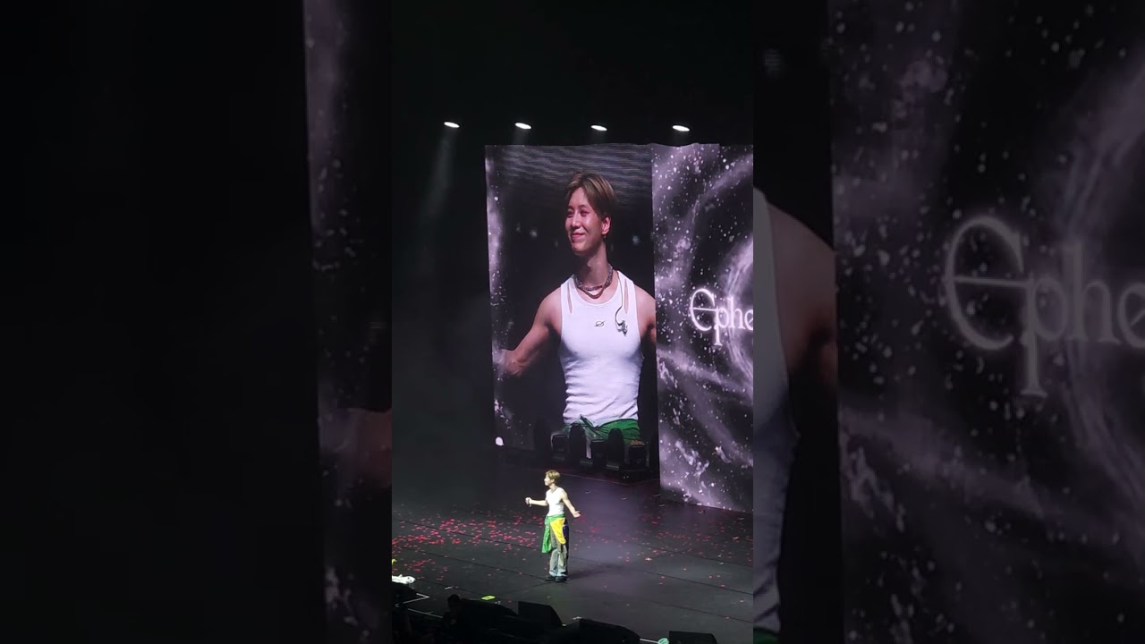 Taemin Ephemeral Gaze World Tour in Brazil: interaction with fans + Brazilian project video