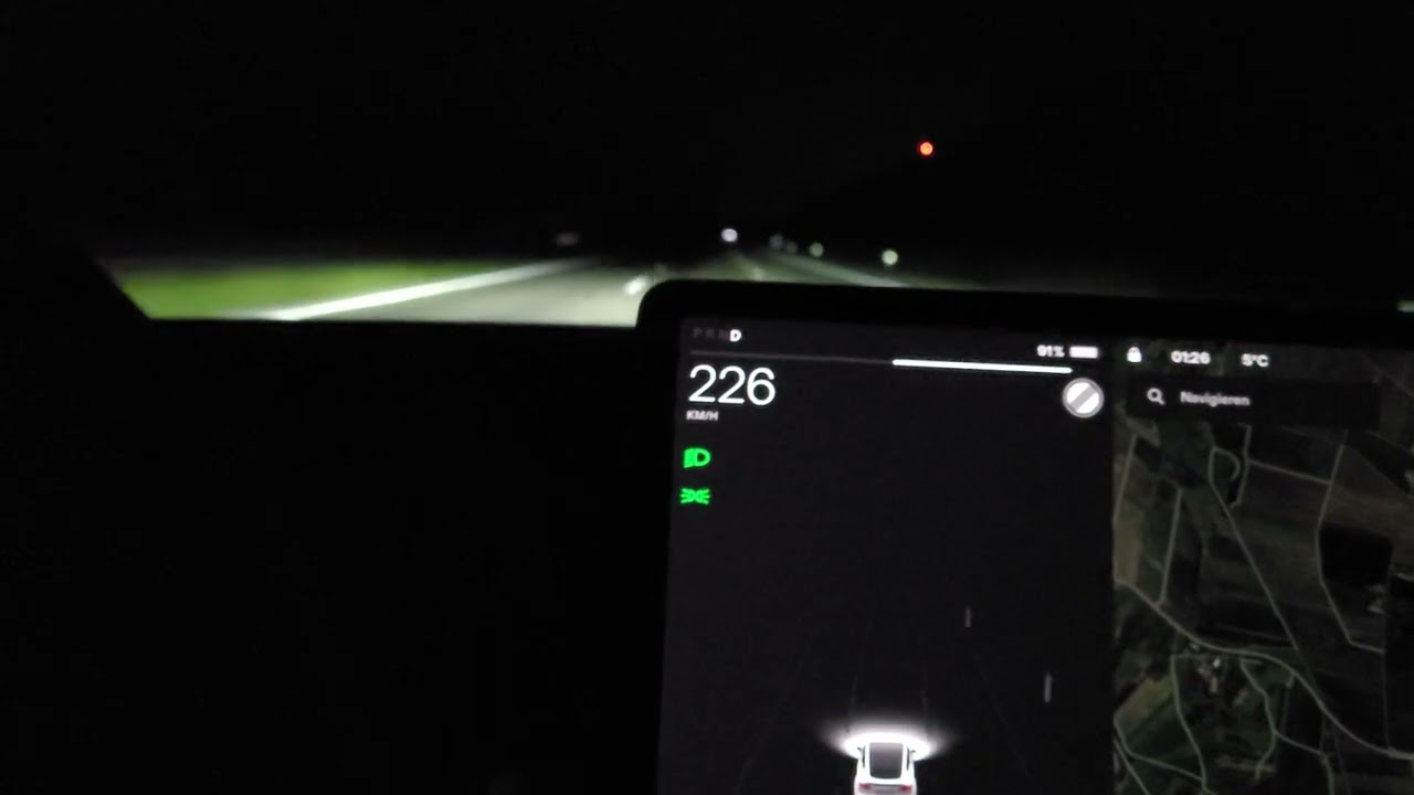 Tesla Model Y Performance Beschleunigung 0 - 253km/h Top Speed