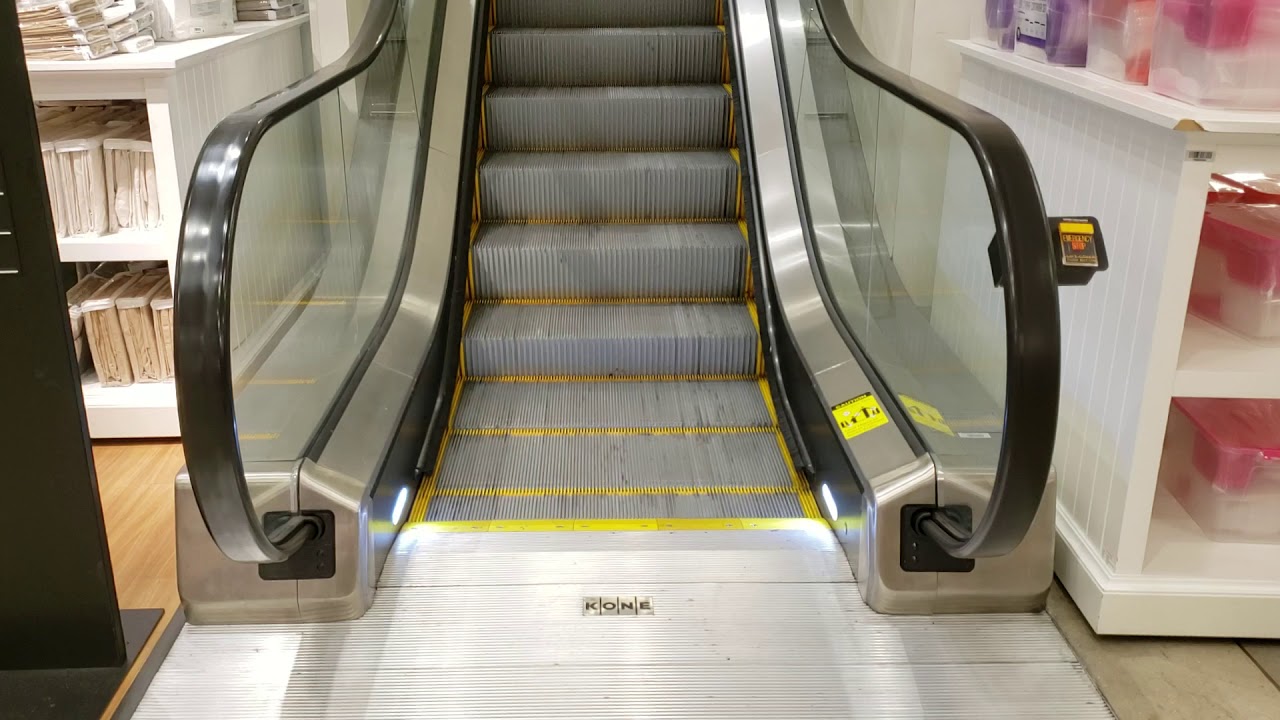 Wide KONE TravelMaster 110 Escalators @ JCPenney, Lakeside Mall, Sterling Heights, MI