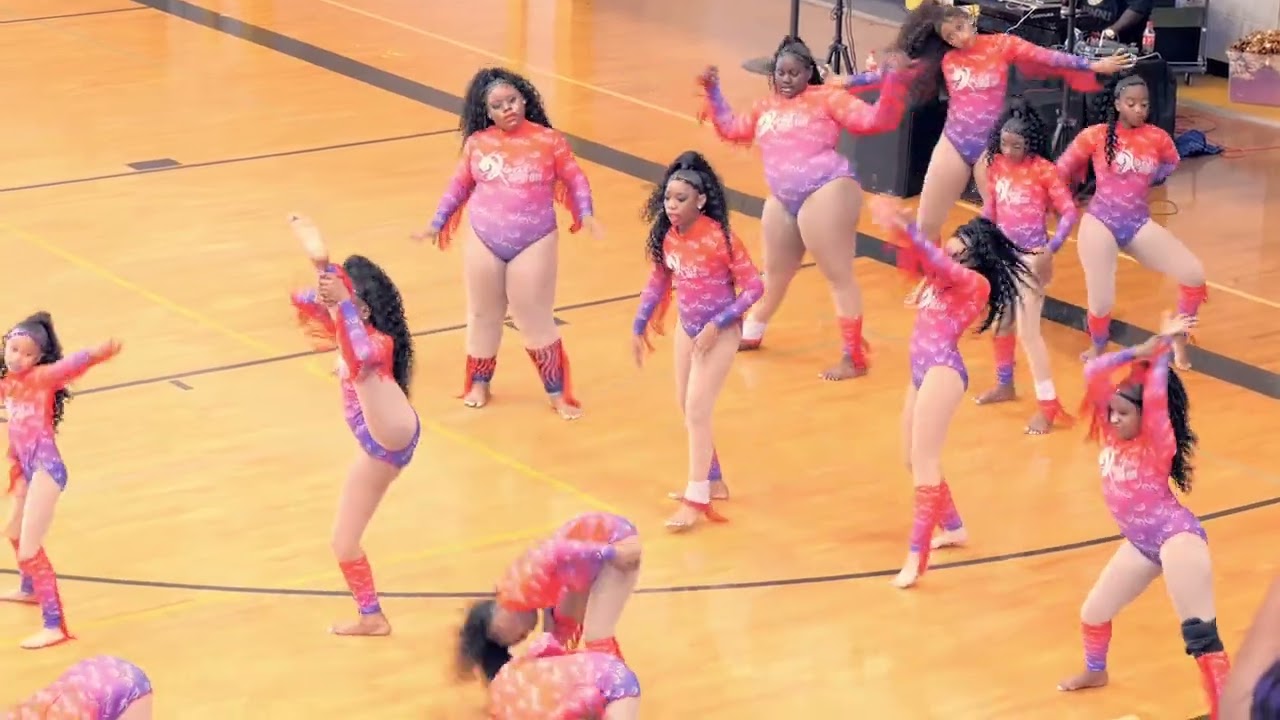 BUCKING DOWN IN THE SOUTH  2022 Divas Of Status Elite