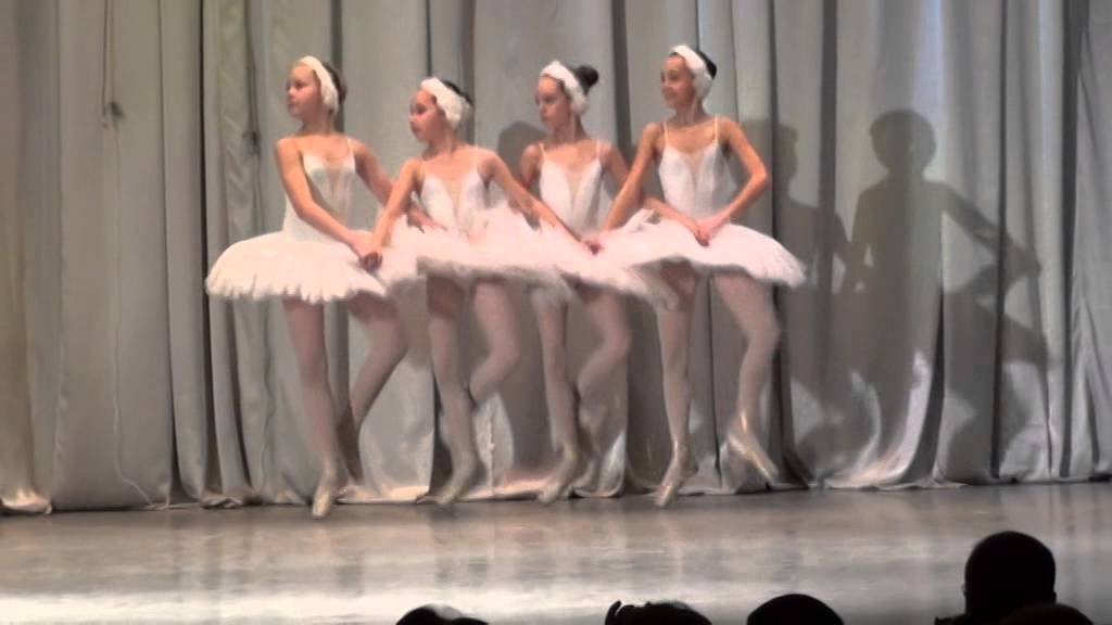 Танец маленьких лебедей  09 03 2015 Счастливое детство Казань