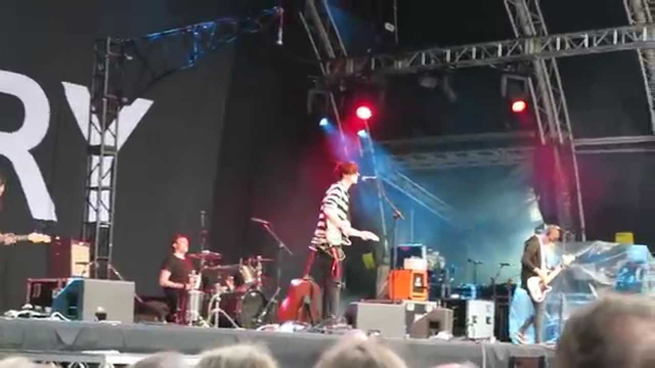 Bry - 'Stranger' Live @ Belsonic 2015