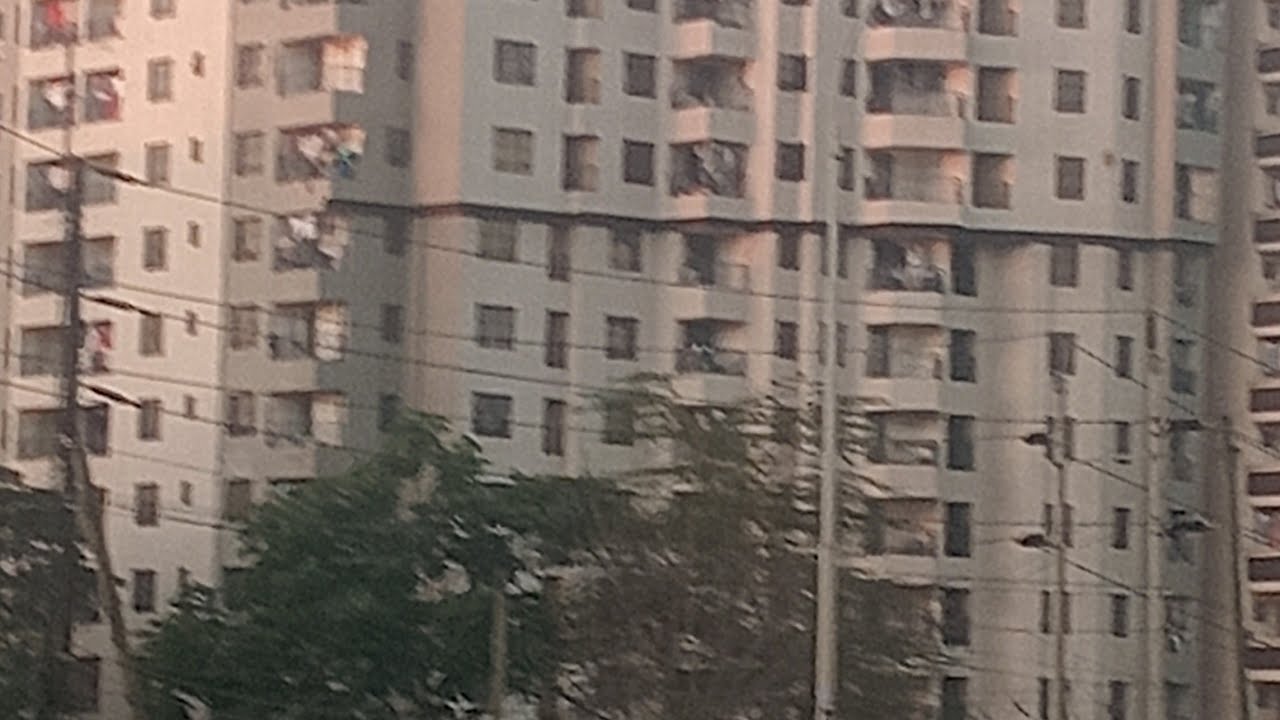 This place is where  the rich people  hind 