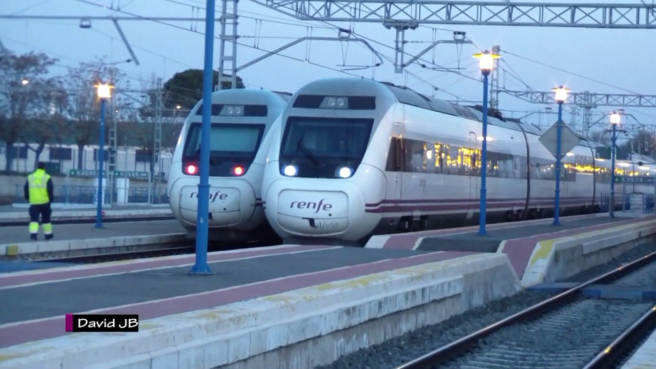 Trenes renfe en Castejón de Ebro