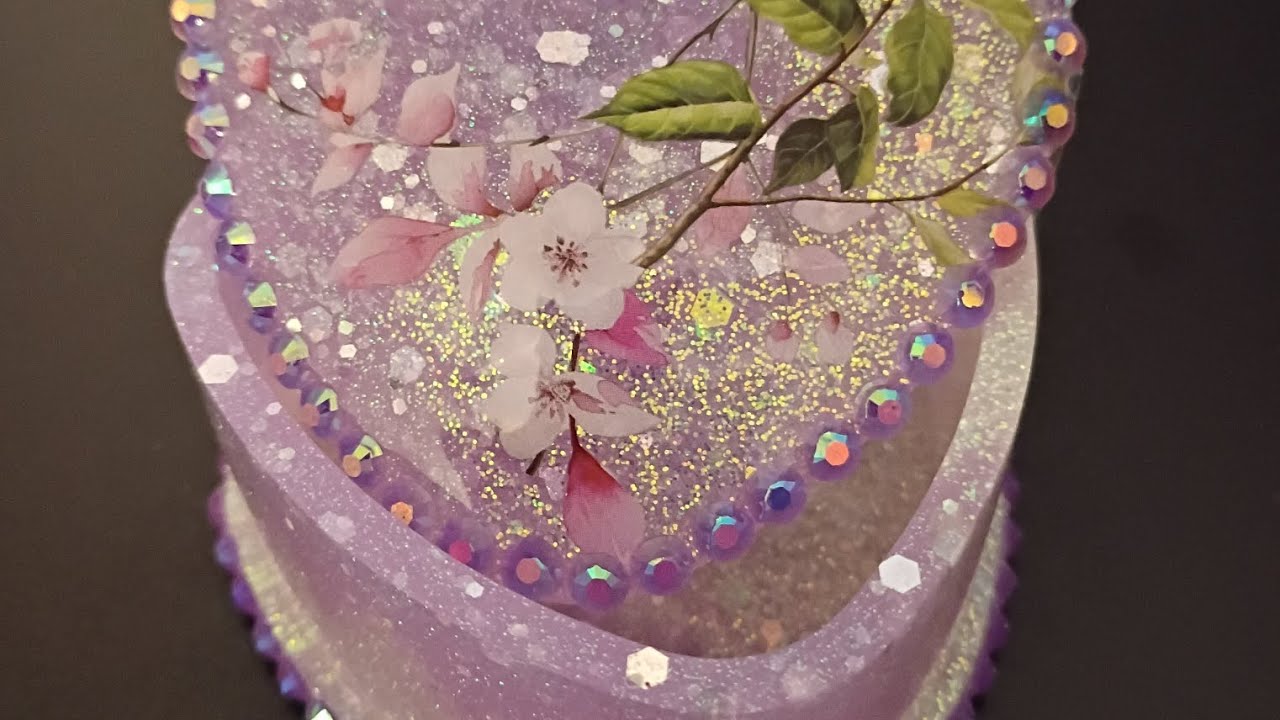 Cute resin cross trinket dish +2 more trinket dishes! Using Let's Resin 1:1 epoxy and UV Resin!