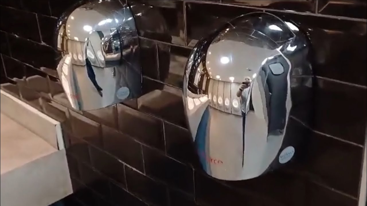 WDWH Airforce Hand Dryers at The Jolly Fisherman Pub, Skegness 🚹