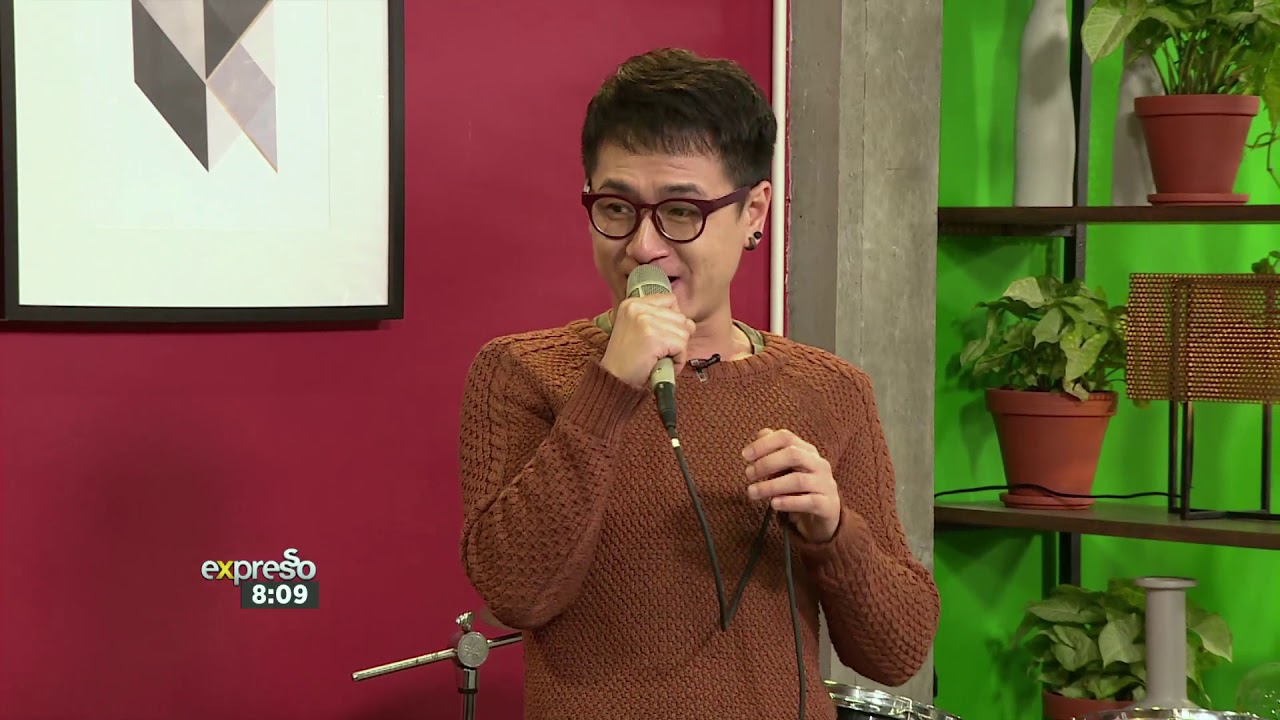 Coco Zhao Performs “Comes Love”