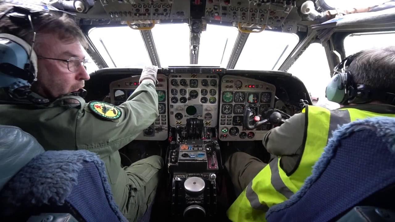 Nimrod XV250 On The Flight Deck at Yorkshire Air Museum