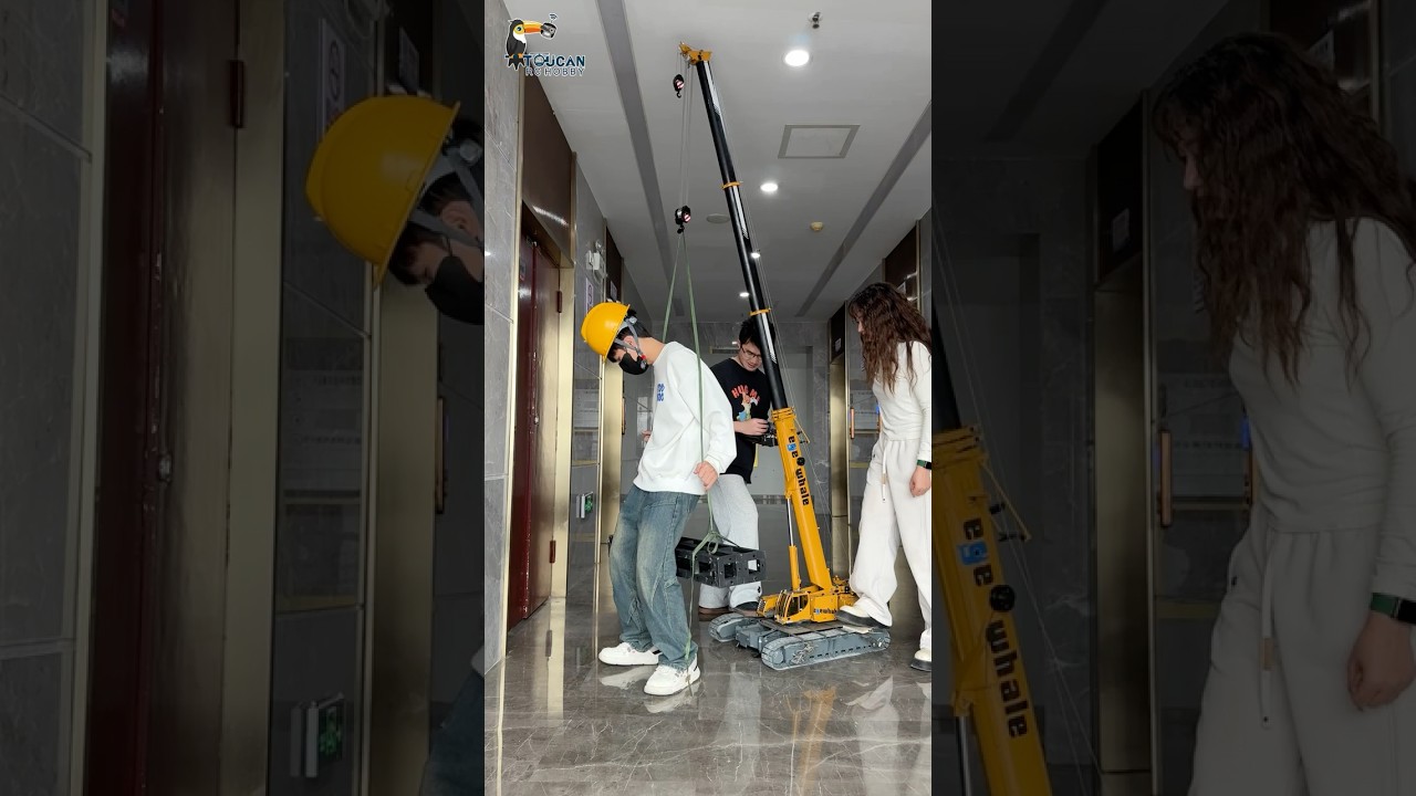 Never doubt the strength of the 1/14 D1220 Metal Hydraulic Crawler Crane Truck!  #rc #machine