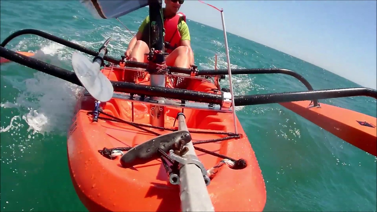 EXTREME KAYAK SAILING HANDMADE SPAIN ————-NAVEGANDO CON KAYAK TRIMARAN A VELA HECHO A MANO