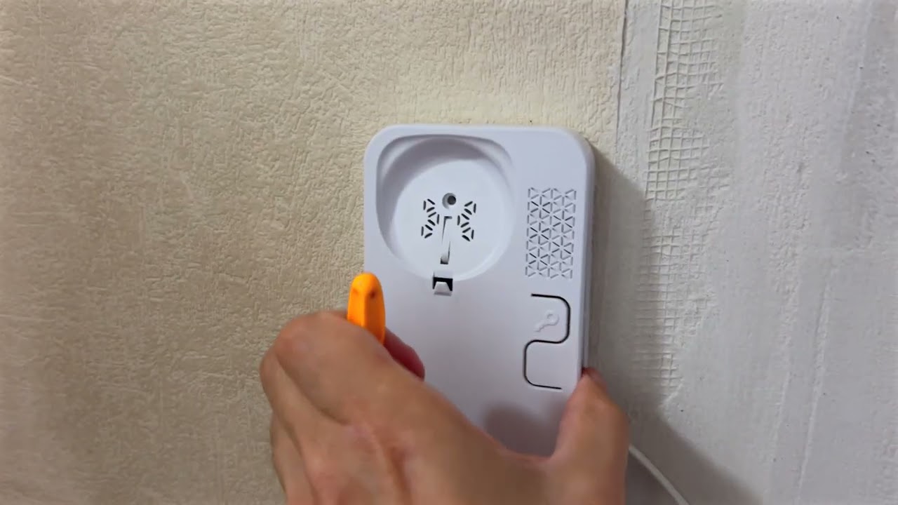 Jak zdemontować, wyjąć domofon BCOM UKP-12 / ARNY ABT-12 i podobne modele