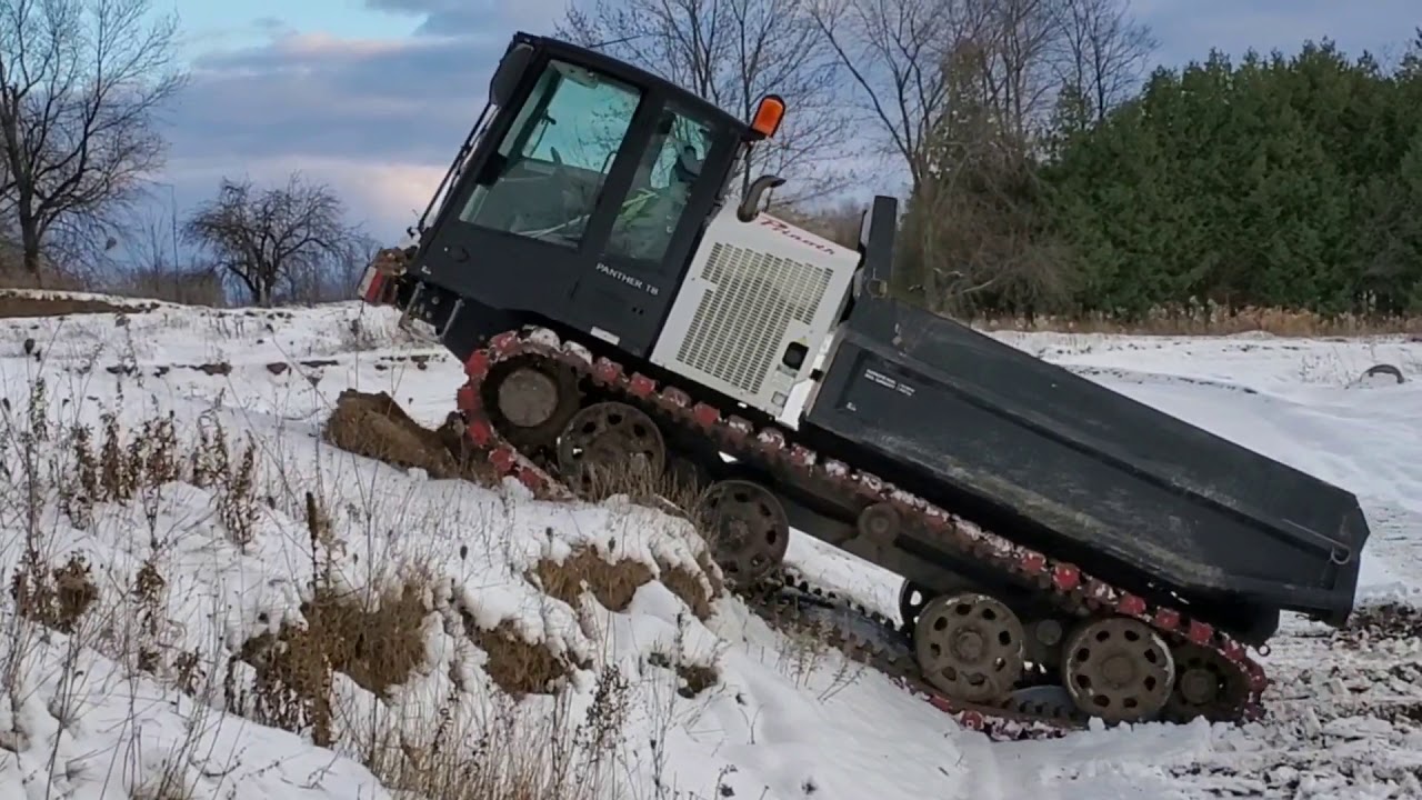 Prinoth T8 with Prolynx cleats vs T6 without cleats
