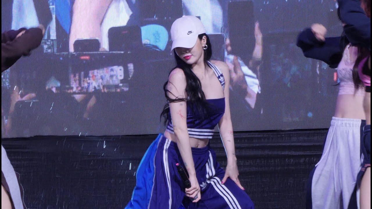 220525 현아 (HYUNA) - 'I'm Not Cool' 4K Cam (신한대학교축제)